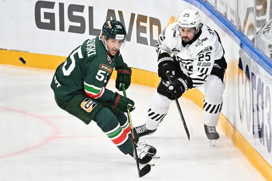 Russia Ice Hockey Kontinental League Ak Bars - Traktor