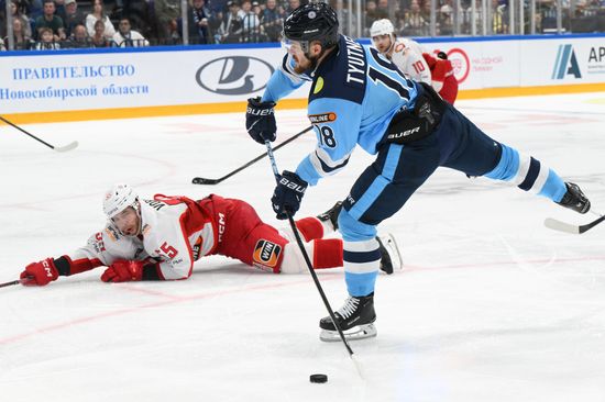 Russia Ice Hockey Kontinental League Sibir - Avtomobilist
