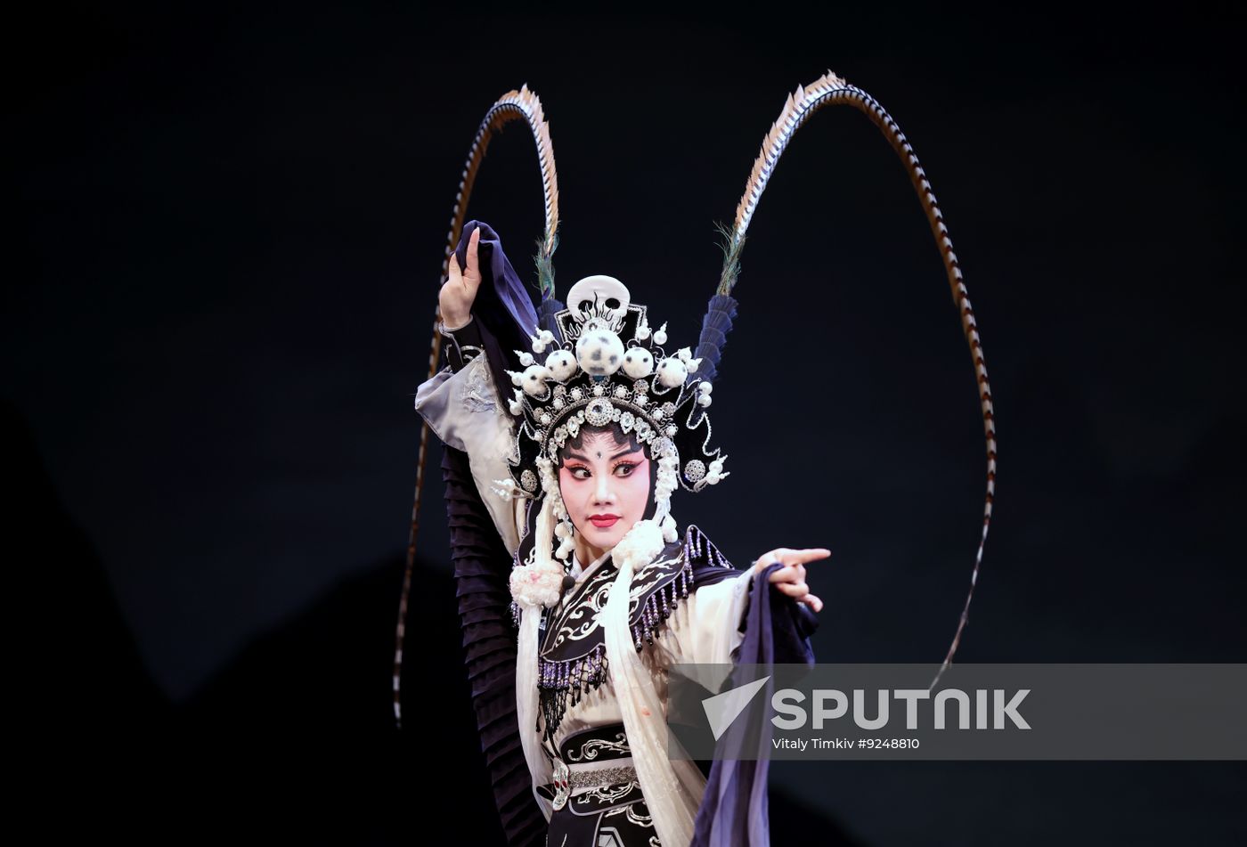 Russia China Wuju Opera
