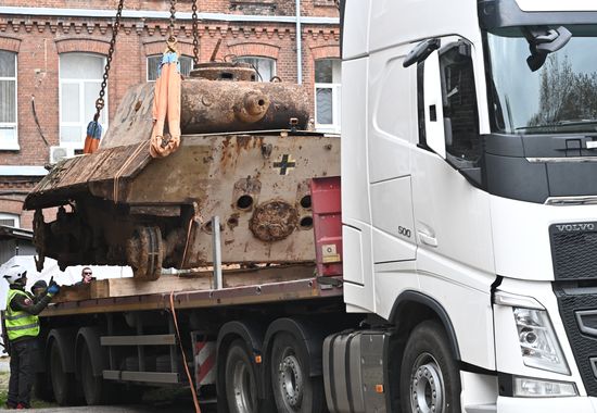 Russia WWII German Tank Discovery