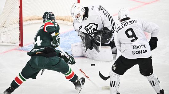 Russia Ice Hockey Kontinental League Ak Bars - Traktor