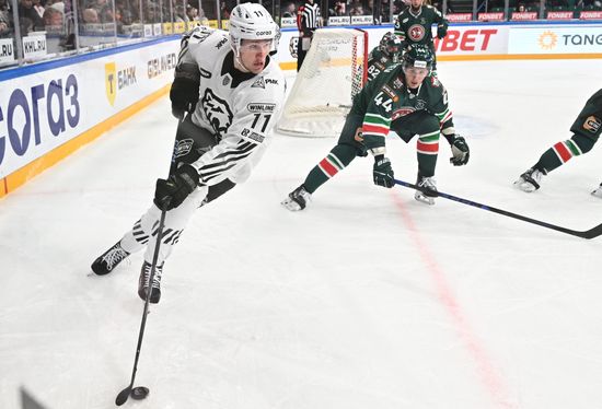 Russia Ice Hockey Kontinental League Ak Bars - Traktor