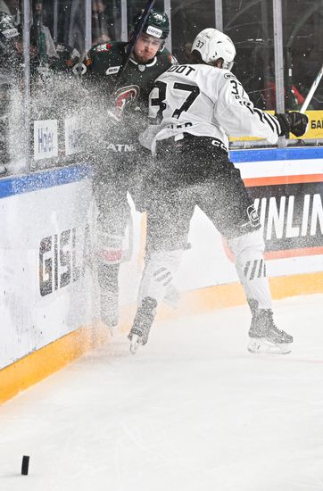 Russia Ice Hockey Kontinental League Ak Bars - Traktor