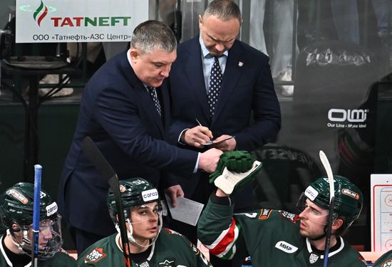 Russia Ice Hockey Kontinental League Ak Bars - Traktor