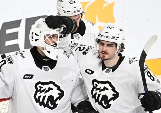 Russia Ice Hockey Kontinental League Ak Bars - Traktor