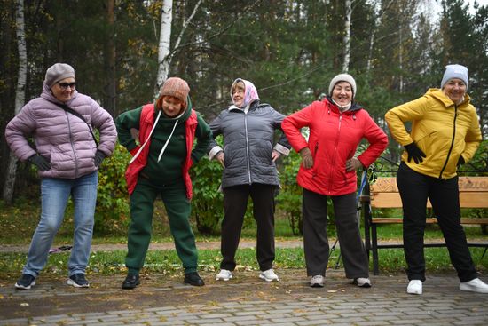 Russia Elderly People Leisure Activities