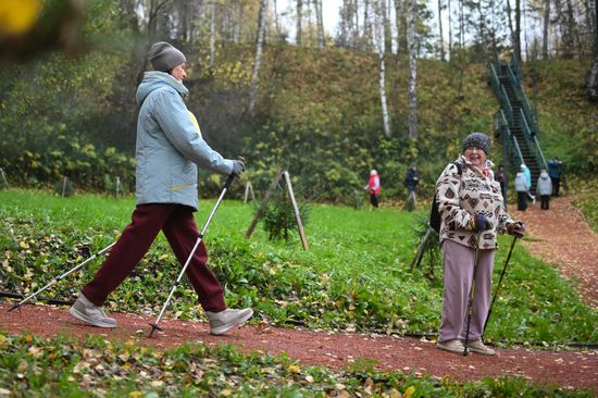 Russia Elderly People Leisure Activities