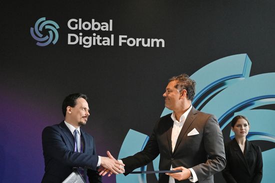 The 2nd Global Digital Forum. Signing ceremonies. From left: Dmitry Fofanov, Editor-in-Chief, IT-Russia; Paul Lalovich, Managing Partner at Agile Dynamics (UAE). Location: Russia, Moscow. Author: Maksim Blinov/Sputnik. Global Digital Forum 2026. Signing ceremonies