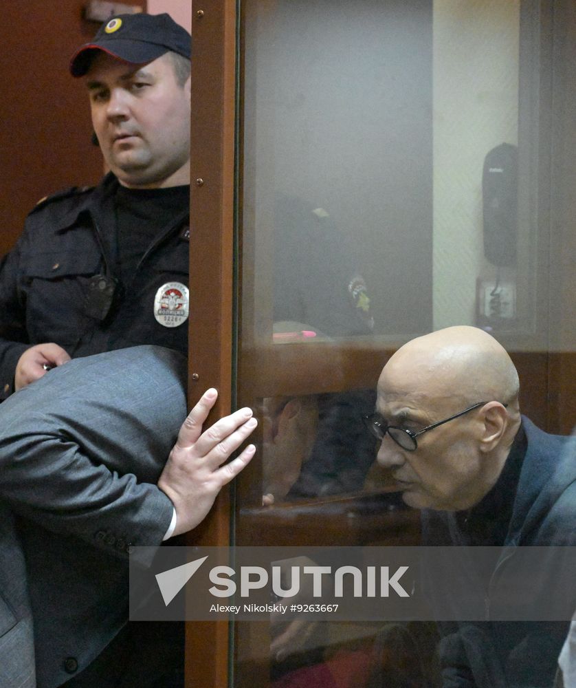 Russia Retail Chain Co-Owner Fraud Trial