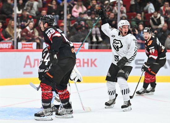 Russia Ice Hockey Kontinental League Avangard - Traktor