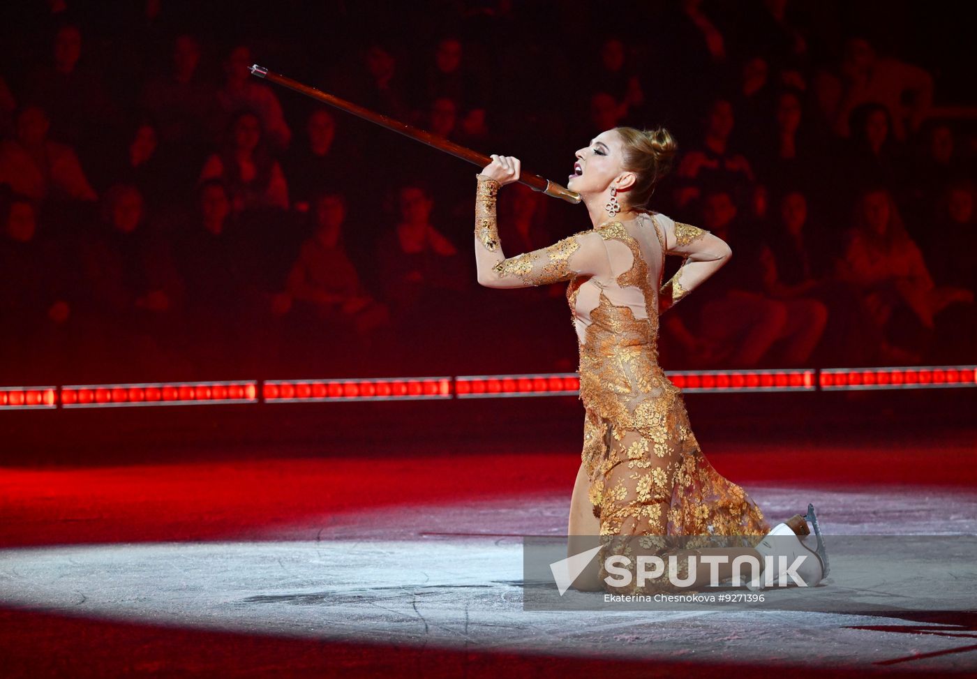 Russia Ice Show Queen of Spades