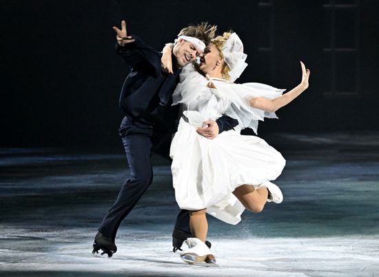Russia Ice Show Queen of Spades