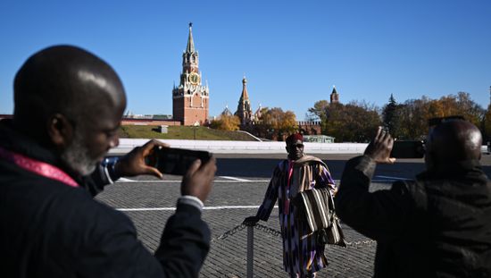 Walking tour for Russia-Africa Media Forum participants