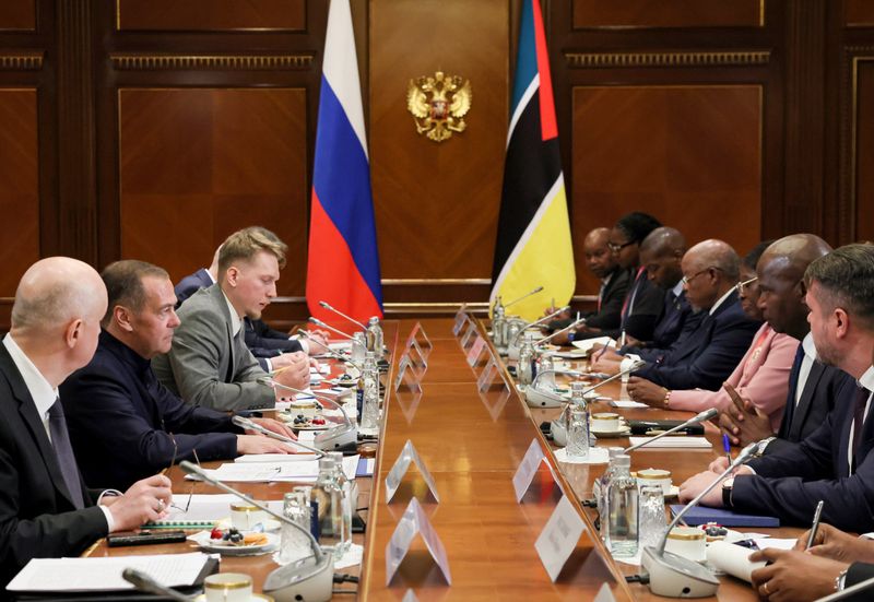 Russia Mozambique Medvedev