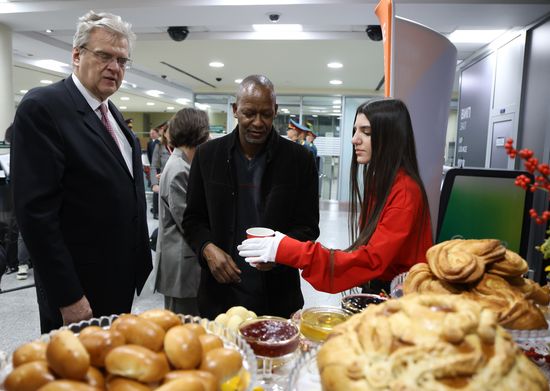 Executive Secretary of the Southern African Development Community Elias Magosi arrives in Moscow