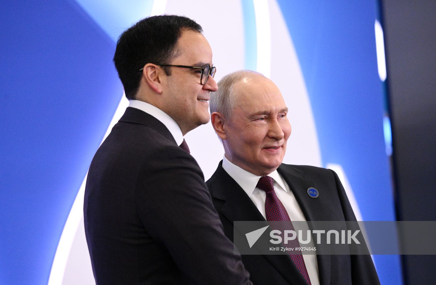 President of Russia Vladimir Putin welcomes heads of GECF delegations