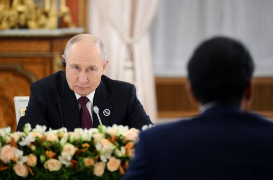 Russian President Vladimir Putin meets with Emir of Qatar Tamim bin Hamad Al Thani on the sidelines of the 8th summit of the Gas Exporting Countries Forum in Moscow. Location: Russia, Moscow. Author: Grigory Sysoev/Sputnik. President Vladimir Putin meets with Emir of Qatar Tamim bin Hamad Al Thani