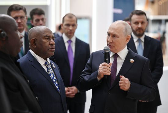 Russian President Vladimir Putin, together with African leaders, tours the Platform for Sovereign Development: Advanced Russian Solutions in Key Economic and Social Sectors exhibition, held on the sidelines of the Russia–Africa Economic and Humanitarian Forum in Moscow. Location: Russia, Moscow. Author: Yuri Kochetkov/Sputnik. President Vladimir Putin visits exhibition of advanced Russian solutions at the Russia-Africa Forum