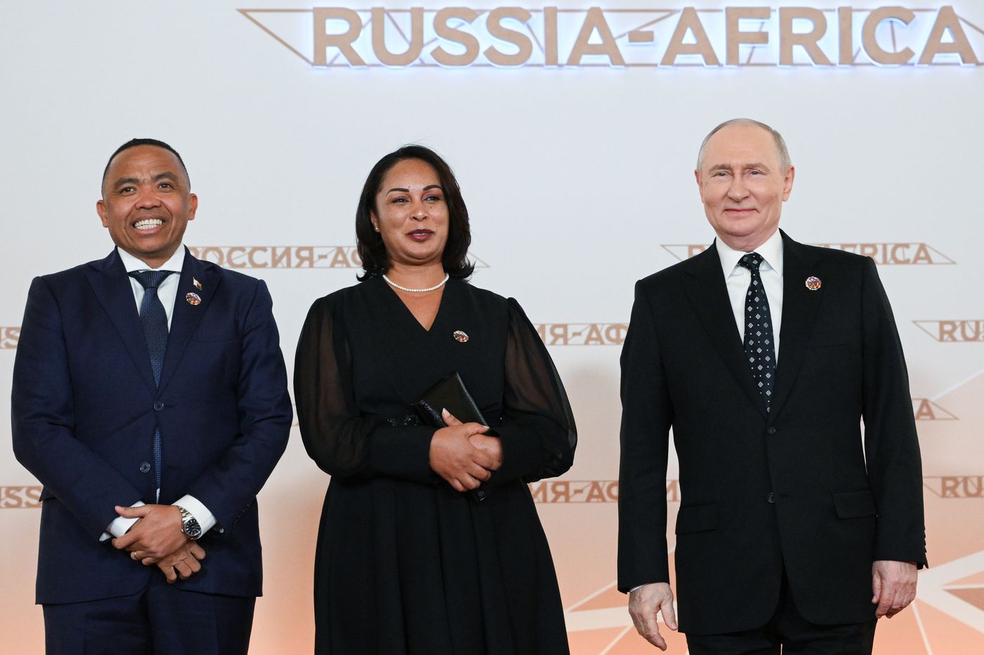 President Vladimir Putin officially greets heads of delegation at Russia-Africa Summit