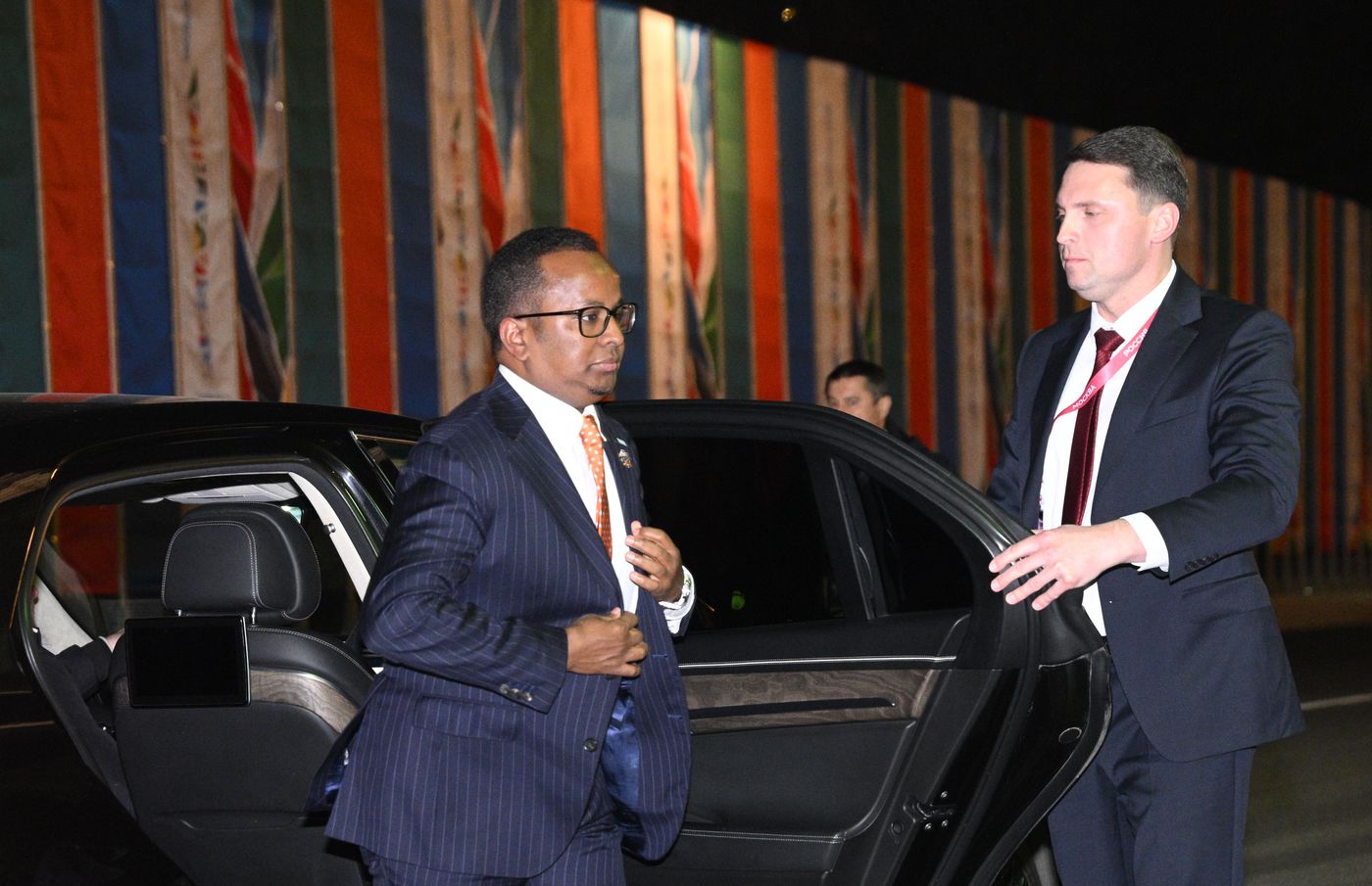 President Vladimir Putin officially greets heads of delegation at Russia-Africa Summit