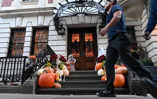 US Halloween Preparations