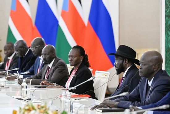 President of the Republic of South Sudan Salva Kiir, second right, during a meeting with Russian President Vladimir Putin on the sidelines of the 3rd Russia-Africa Summit in Moscow. Location: Moscow. Author: Sergey Bobylev/Sputnik. Russian President Vladimir Putin meets with President of the Republic of South Sudan Salva Kiir
